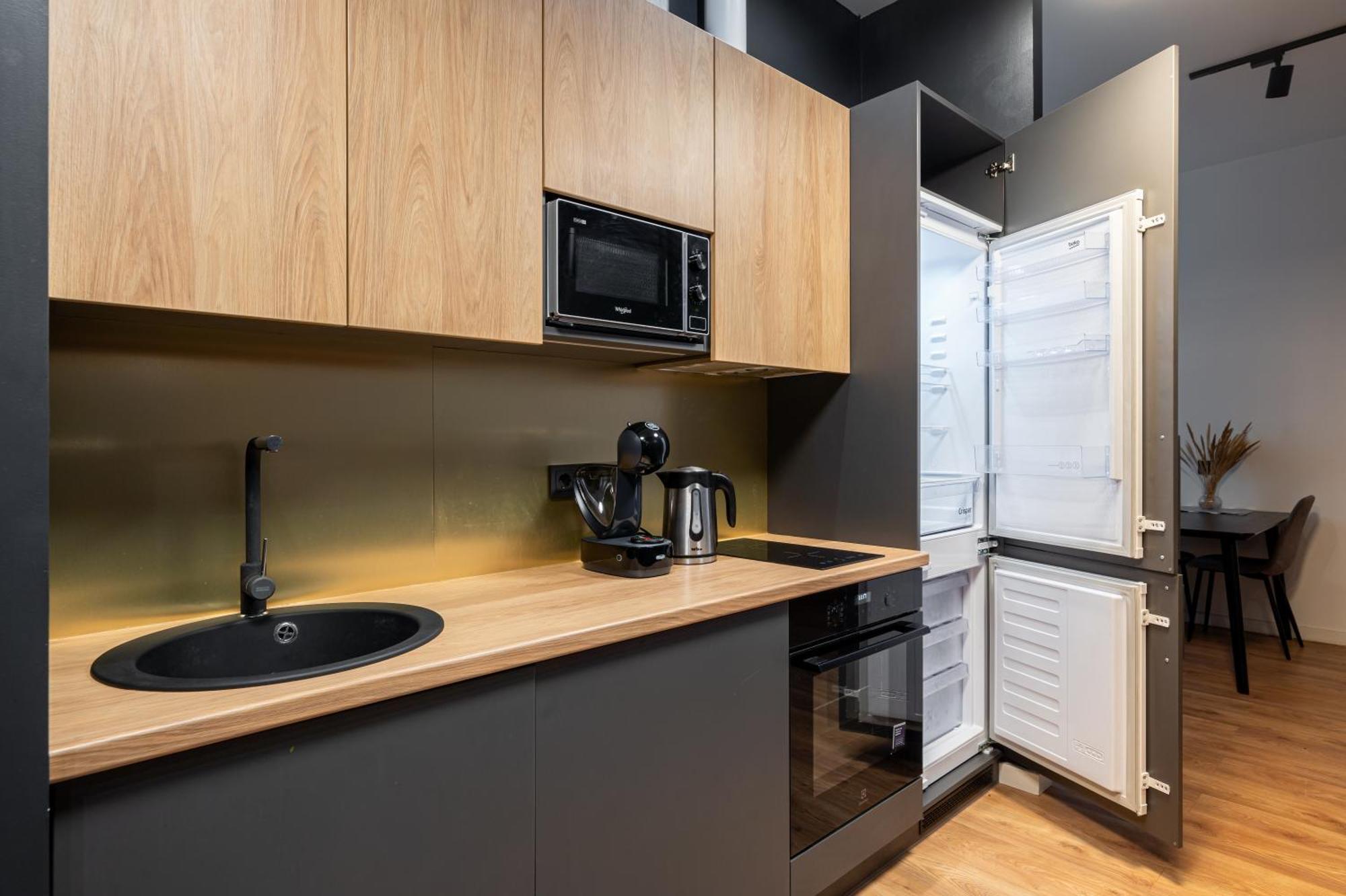 Lienes Iela Gem 1Br Apartment With Fireplace In Historic Unesco Center Рига Екстериор снимка