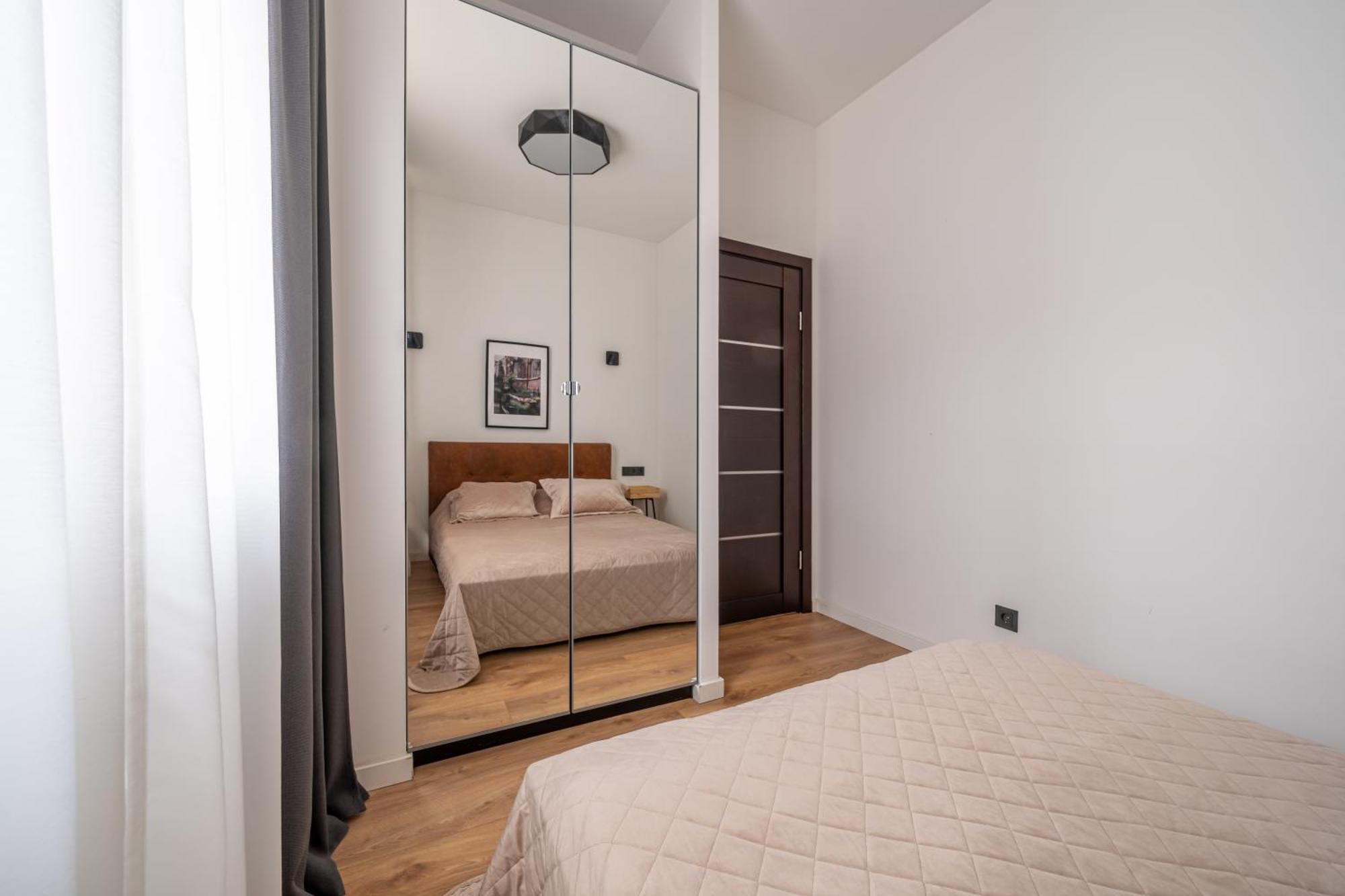 Lienes Iela Gem 1Br Apartment With Fireplace In Historic Unesco Center Рига Екстериор снимка