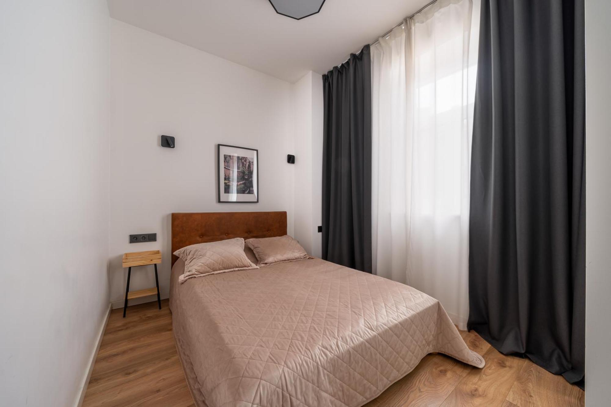 Lienes Iela Gem 1Br Apartment With Fireplace In Historic Unesco Center Рига Екстериор снимка